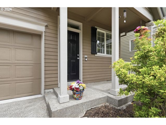 979 Se ROUNDELAY St, Hillsboro, OR 97123