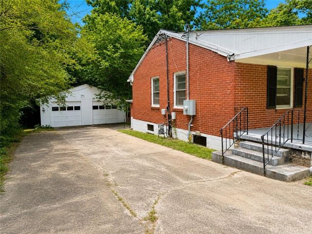 895 Laurel Street, Forest Park, GA 30297
