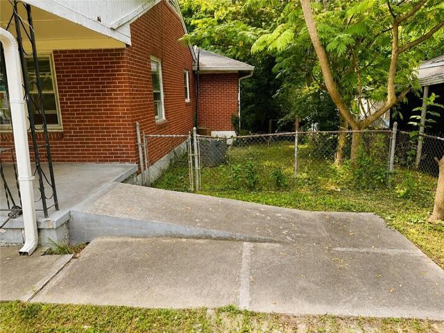 895 Laurel Street, Forest Park, GA 30297
