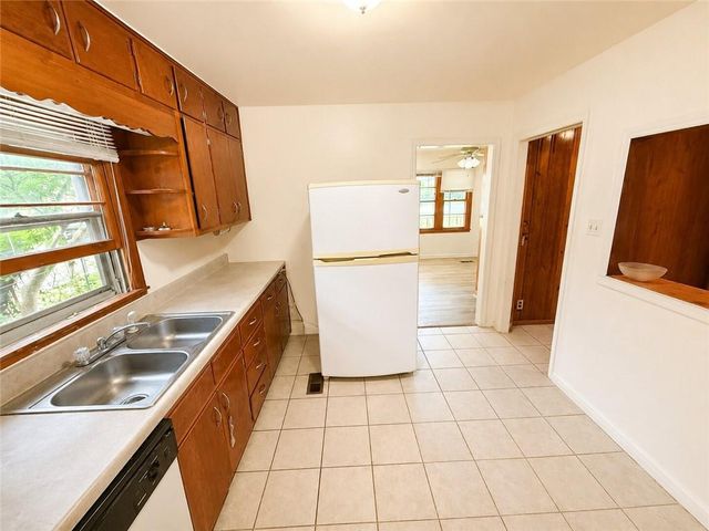 895 Laurel Street, Forest Park, GA 30297