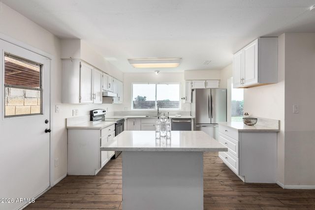 1525 S CHESTNUT Circle, Mesa, AZ 85204