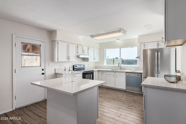 1525 S CHESTNUT Circle, Mesa, AZ 85204