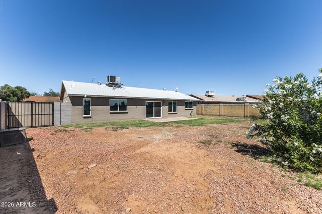 1525 S CHESTNUT Circle, Mesa, AZ 85204