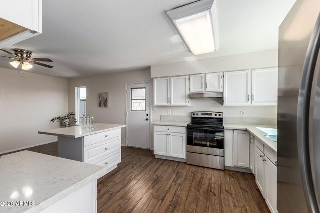 1525 S CHESTNUT Circle, Mesa, AZ 85204