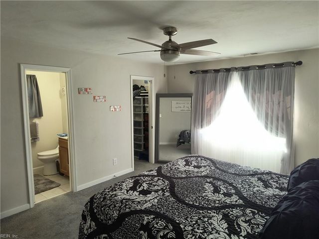 5816 Hedgerow LN, Portsmouth, VA 23703