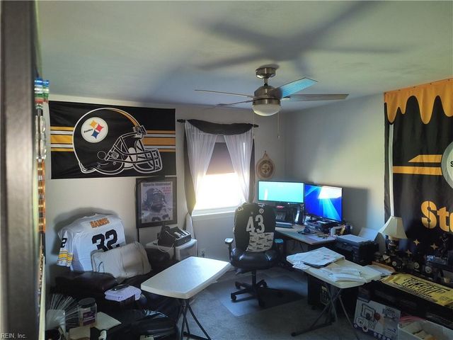 5816 Hedgerow LN, Portsmouth, VA 23703