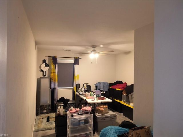 5816 Hedgerow LN, Portsmouth, VA 23703