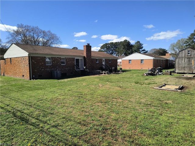 5816 Hedgerow LN, Portsmouth, VA 23703