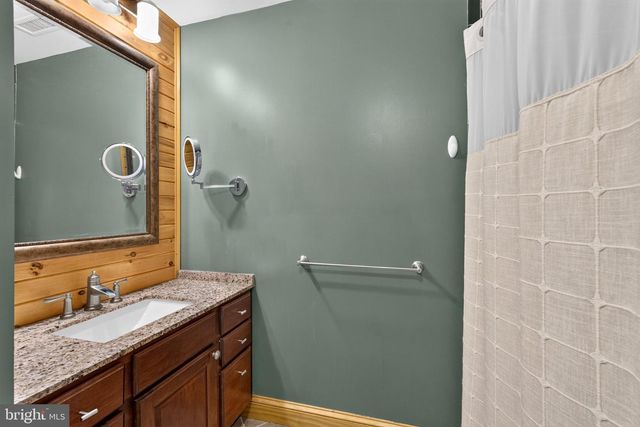 2858 LODGE FARM RD, Baltimore, MD 21219