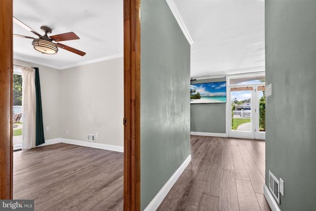 2858 LODGE FARM RD, Baltimore, MD 21219