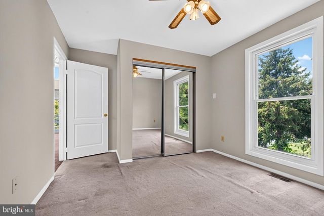 2858 LODGE FARM RD, Baltimore, MD 21219