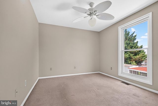 2858 LODGE FARM RD, Baltimore, MD 21219