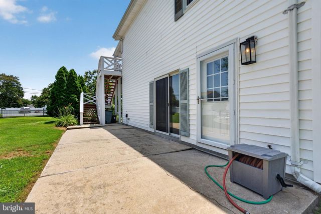 2858 LODGE FARM RD, Baltimore, MD 21219