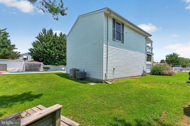 2858 LODGE FARM RD, Baltimore, MD 21219