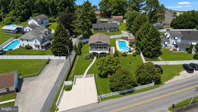 2858 LODGE FARM RD, Baltimore, MD 21219