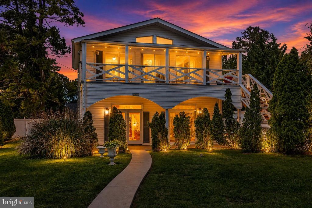 2858 LODGE FARM RD, Baltimore, MD 21219