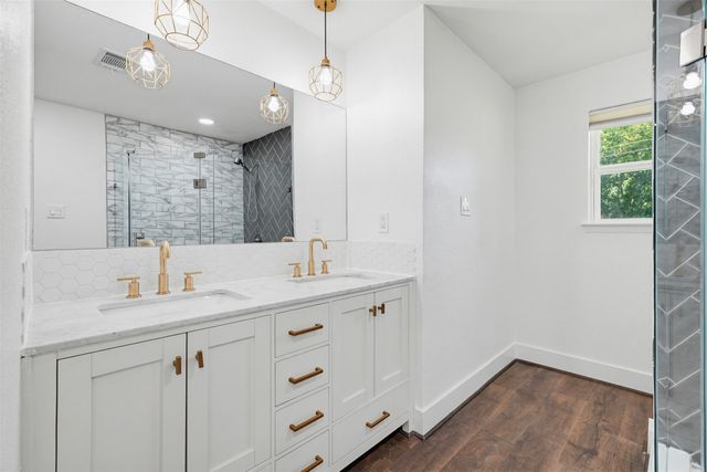 301 Bernice Court, Burleson, TX 76028