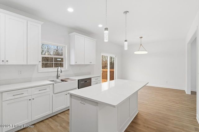 108 Danbrook Ct, Radcliff, KY 40160