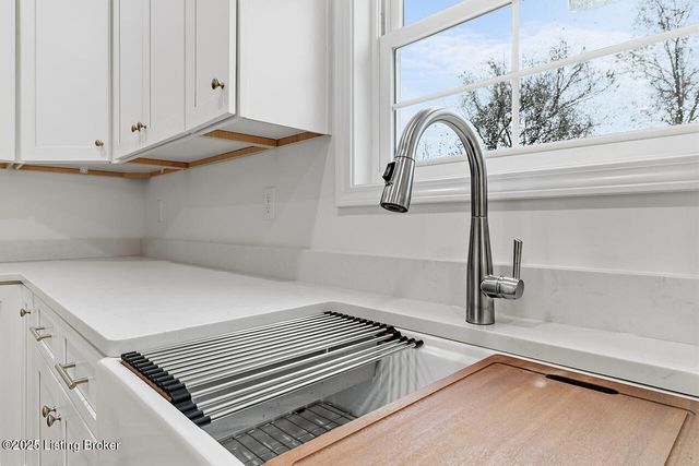 108 Danbrook Ct, Radcliff, KY 40160