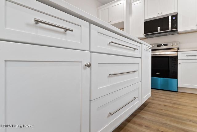 108 Danbrook Ct, Radcliff, KY 40160