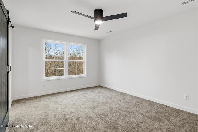 108 Danbrook Ct, Radcliff, KY 40160