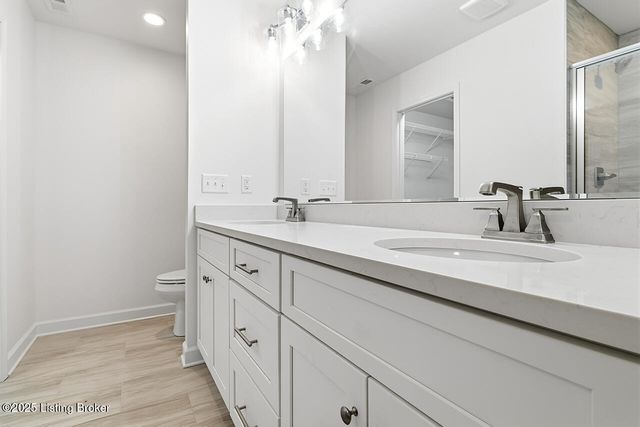 108 Danbrook Ct, Radcliff, KY 40160