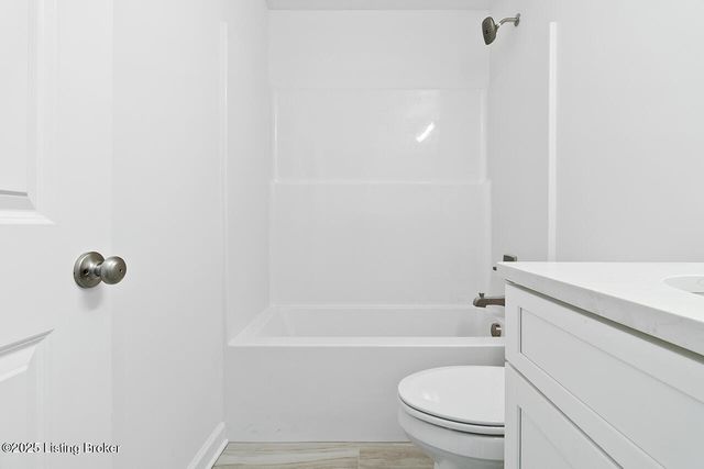 108 Danbrook Ct, Radcliff, KY 40160