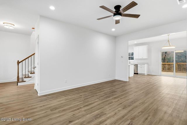 108 Danbrook Ct, Radcliff, KY 40160