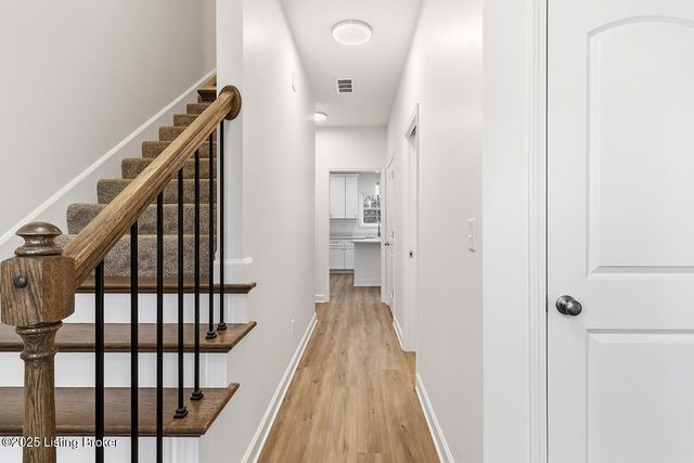 108 Danbrook Ct, Radcliff, KY 40160