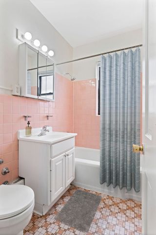 6230 N Kenmore Avenue 1607, Chicago, IL 60660