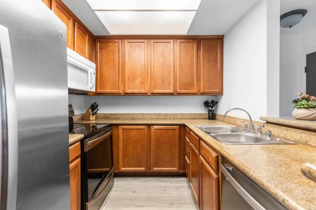 432 Edgehill Lane 83, Oceanside, CA 92054