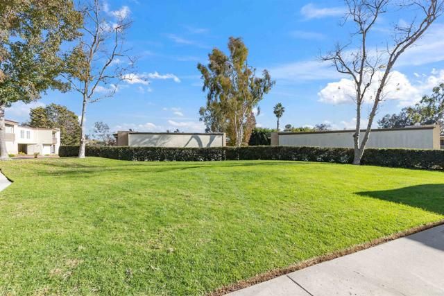 432 Edgehill Lane 83, Oceanside, CA 92054