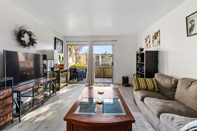 432 Edgehill Lane 83, Oceanside, CA 92054