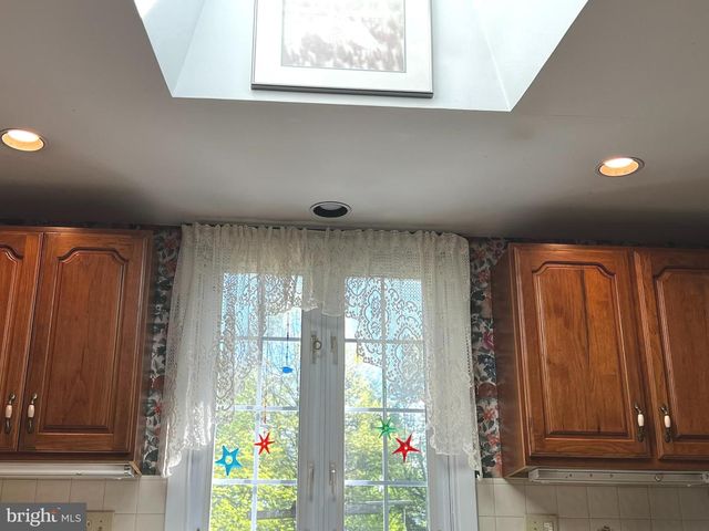 162 VALLEY DR, Southampton, PA 18966