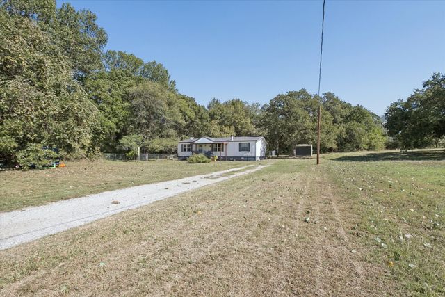 235 Wonder Drive, Springtown, TX 76082