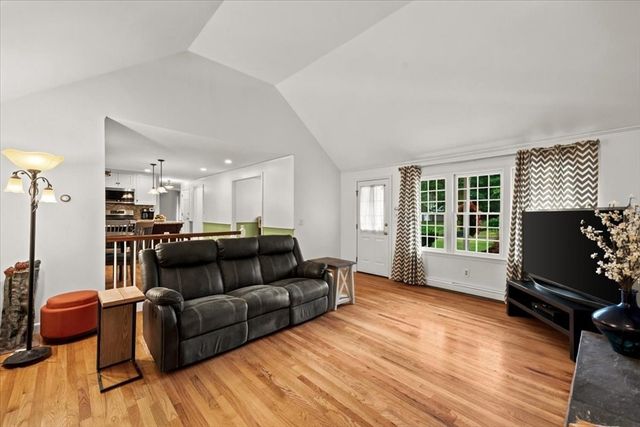 25 Arbor Way, Taunton, MA 02780