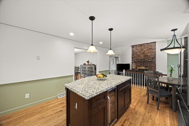 25 Arbor Way, Taunton, MA 02780