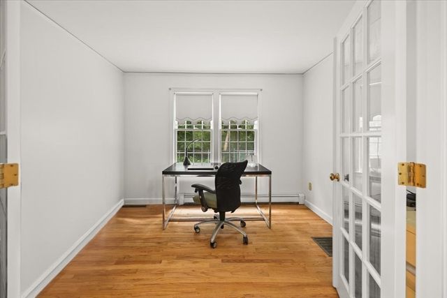 25 Arbor Way, Taunton, MA 02780