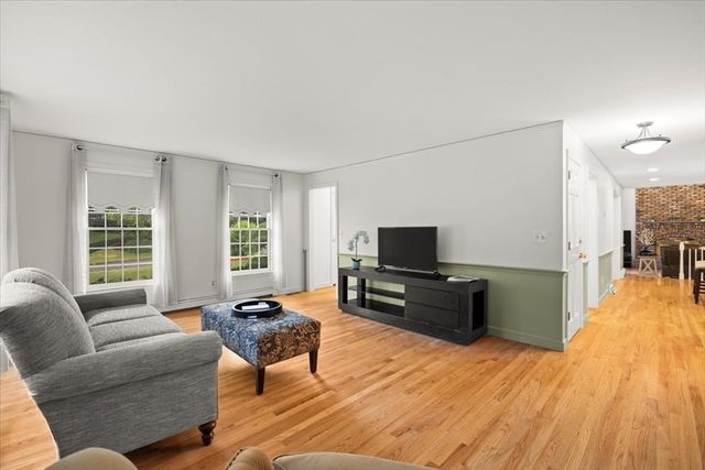 25 Arbor Way, Taunton, MA 02780