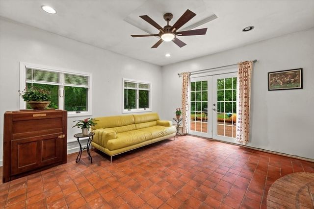 25 Arbor Way, Taunton, MA 02780