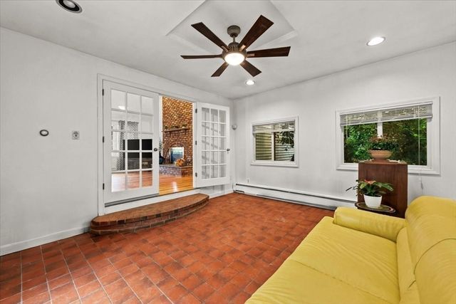 25 Arbor Way, Taunton, MA 02780