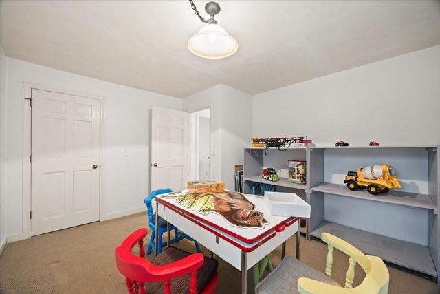 25 Arbor Way, Taunton, MA 02780