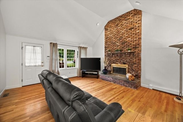 25 Arbor Way, Taunton, MA 02780