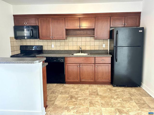 875 FOUNTAIN CT #MULTIPLE UNITS, Charlottesville, VA 22901