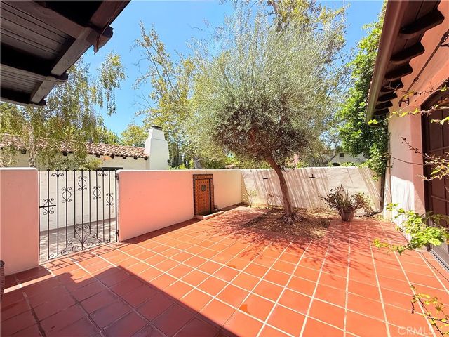 580 S Berkeley Avenue, San Marino, CA 91108