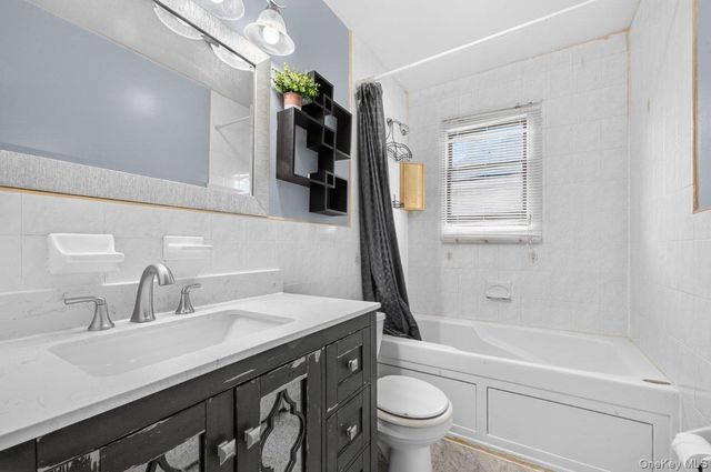 84-70 159th Street, Jamaica Hills, NY 11432