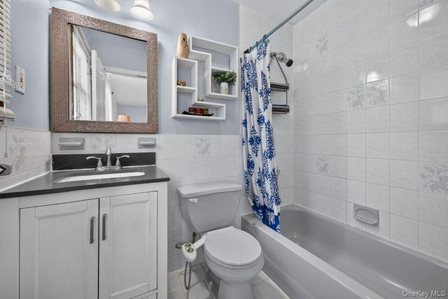 84-70 159th Street, Jamaica Hills, NY 11432