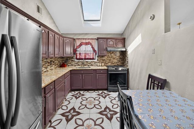 84-70 159th Street, Jamaica Hills, NY 11432