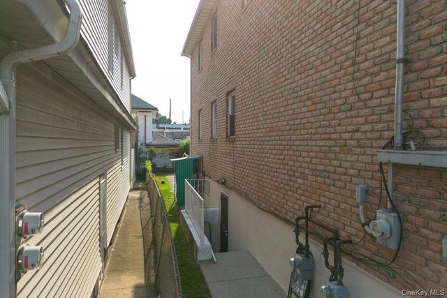 84-70 159th Street, Jamaica Hills, NY 11432