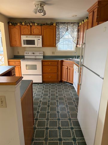 127 Daniel Webster Highway, Merrimack, NH 03054